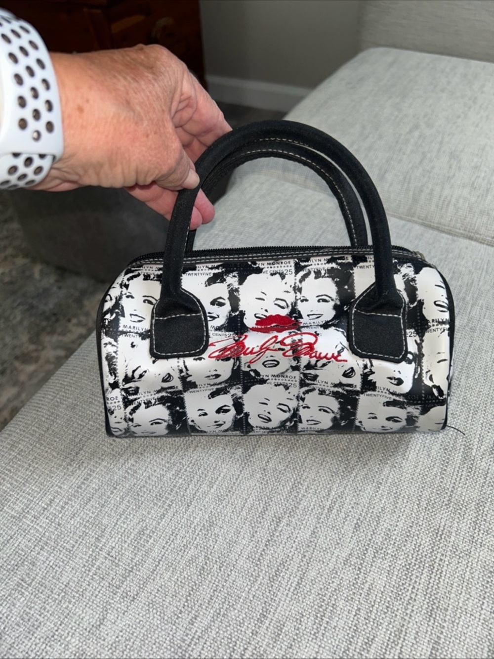 Black & White Marilyn Print Mini Satchel with Red Lip Accent - Picture 4 of 11